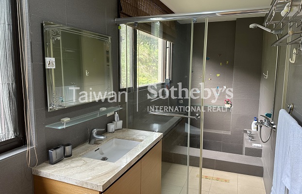 內湖四期院香電梯別墅室內照