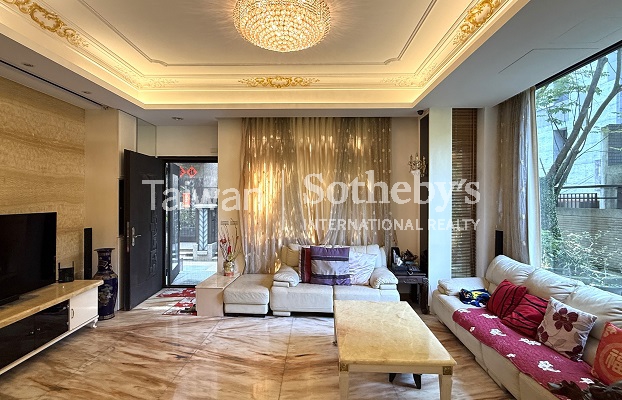 內湖四期院香電梯別墅室內照