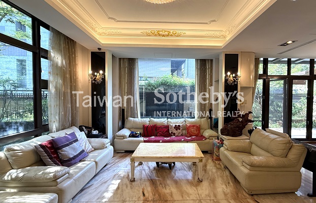 內湖四期院香電梯別墅室內照