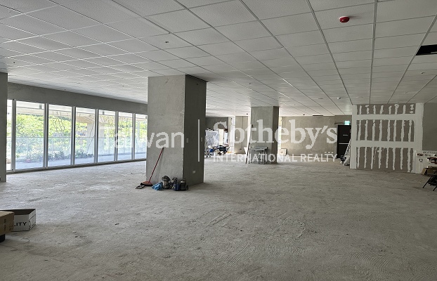 淡海全新輕軌社區二樓金店室內照