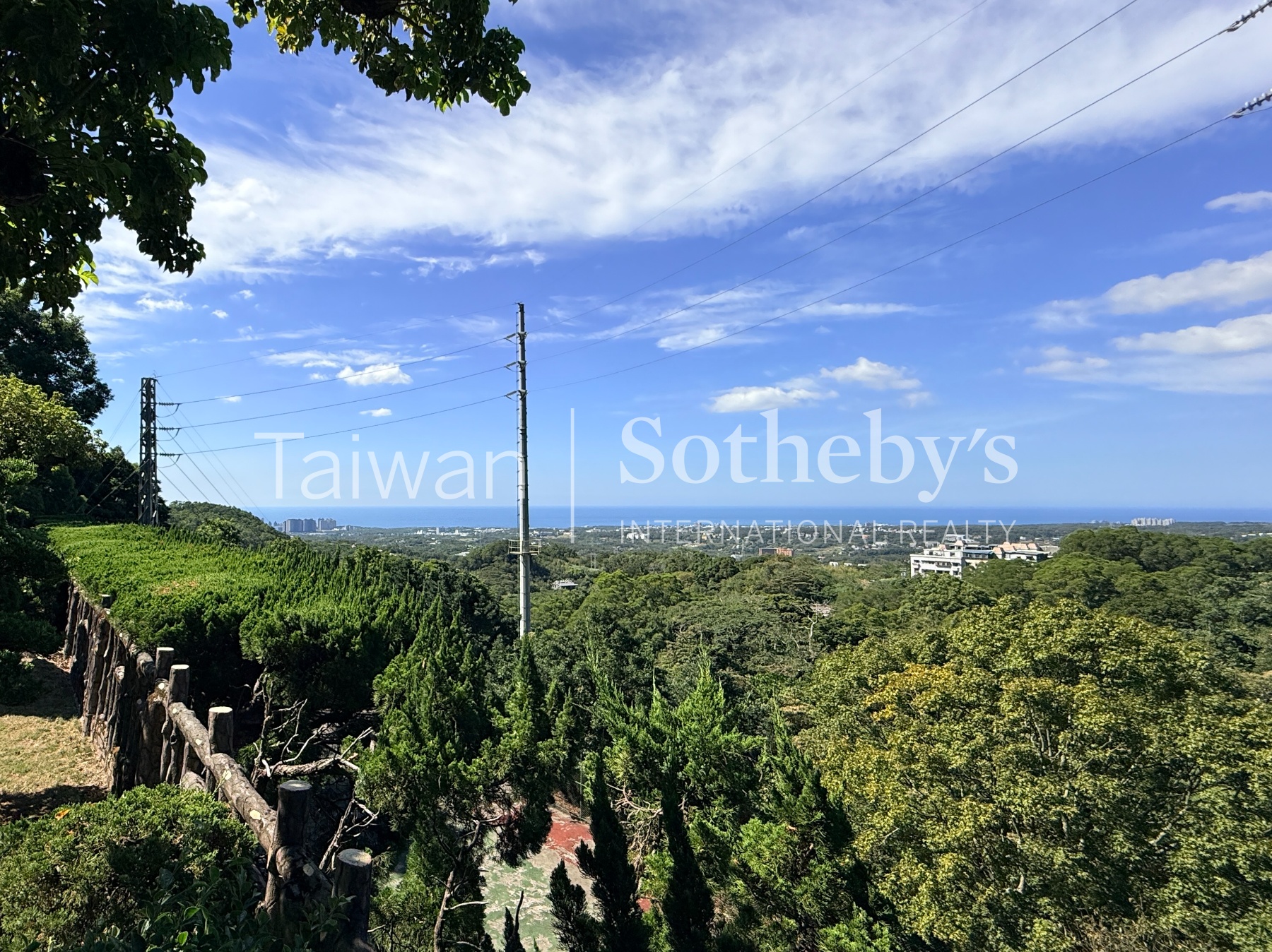 淡水小坪頂千坪秘境泳池別墅景觀照