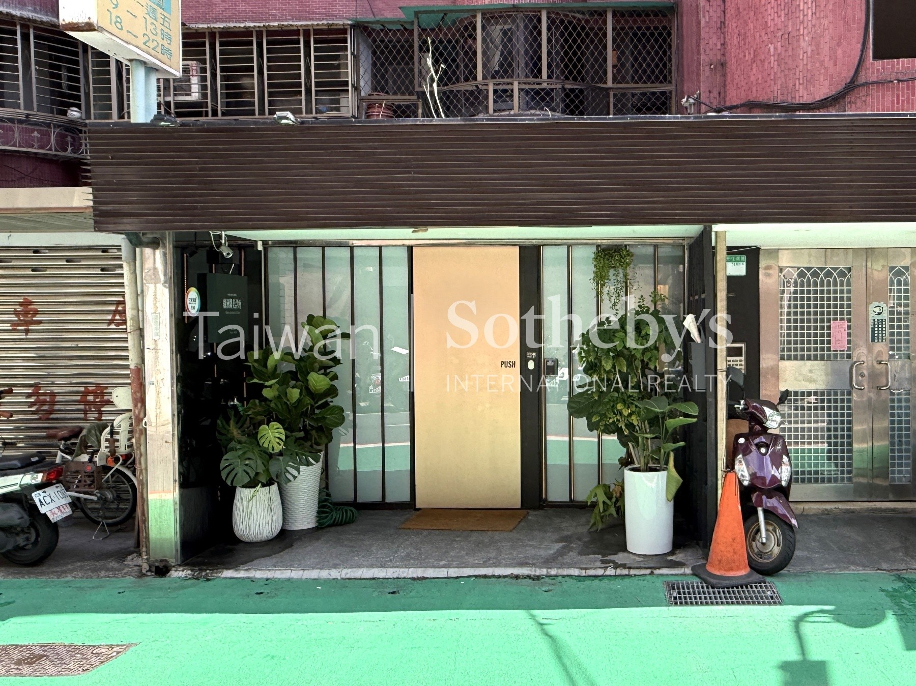 大巨蛋光復商圈店面建物外觀