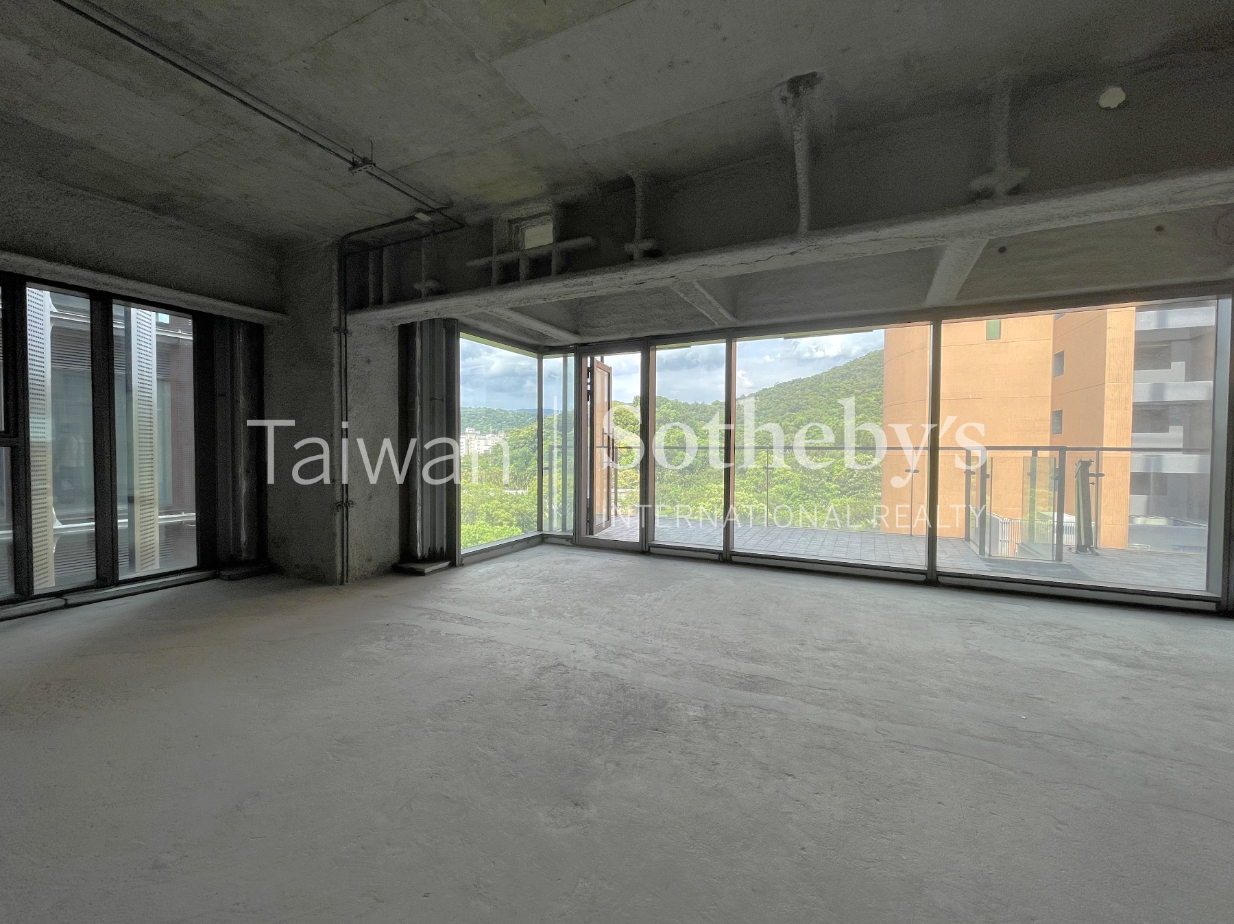 士林官邸AAA級商辦室內照