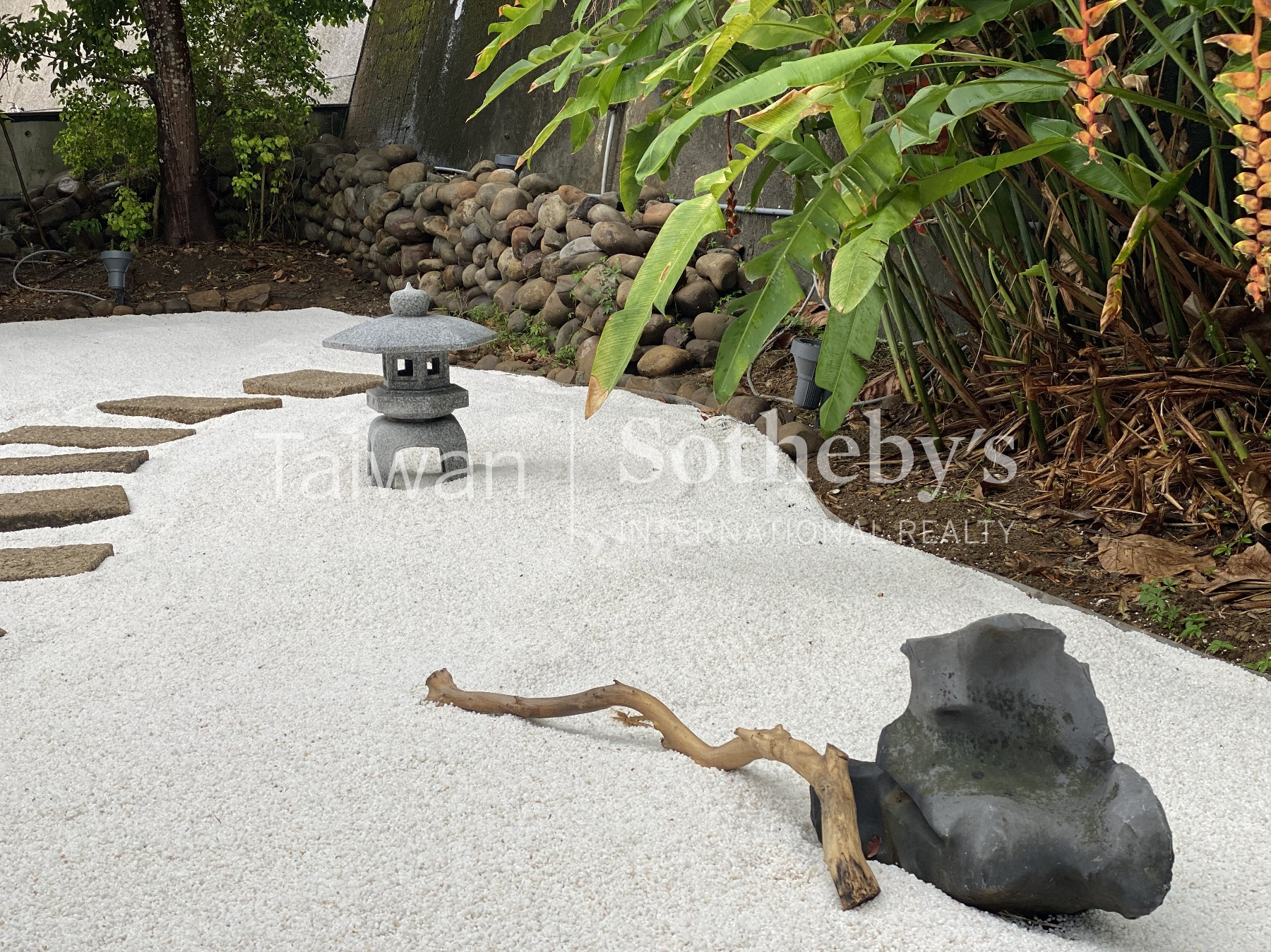 企業成功人士奢華比佛利招待會館庭院