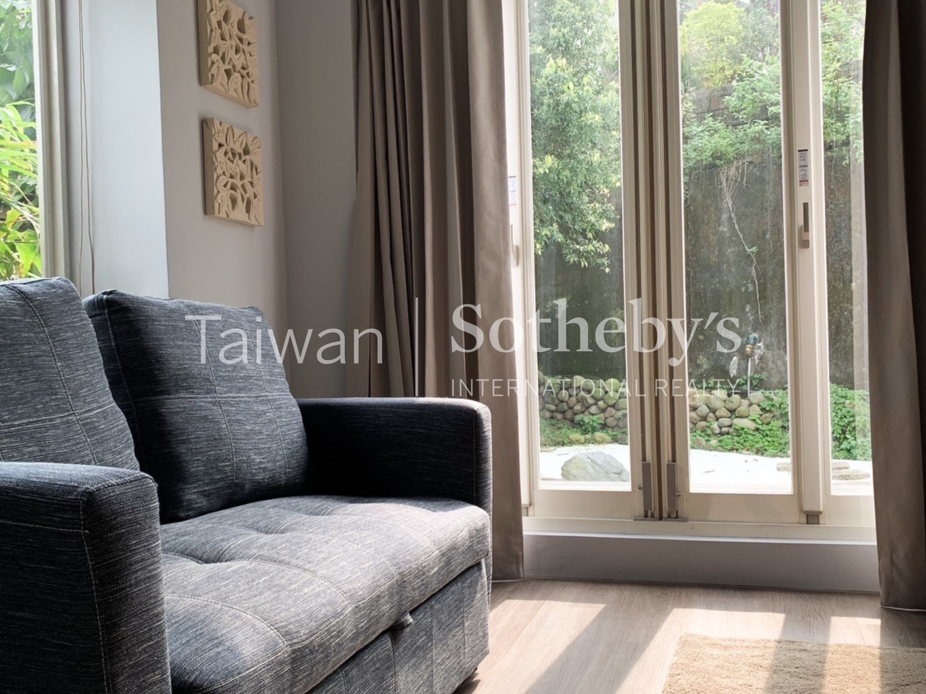 企業成功人士奢華比佛利招待會館室內照