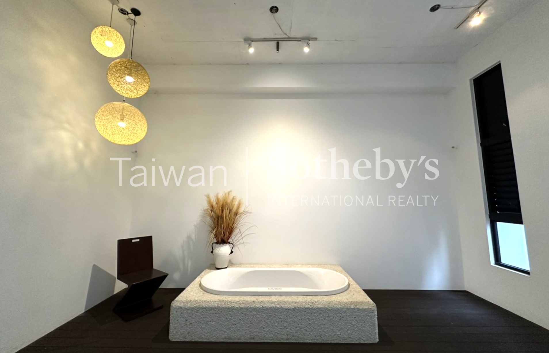 仁愛多寶閣室內照